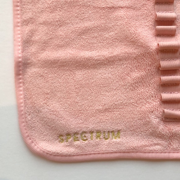 Spectrum Collections Brush Launderette Towel - Picture 6 of 14